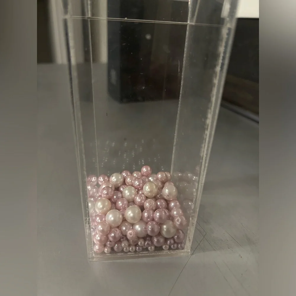 ACRYLIC FLIP TOP BOX MAKE UP BRUSH HOLDER